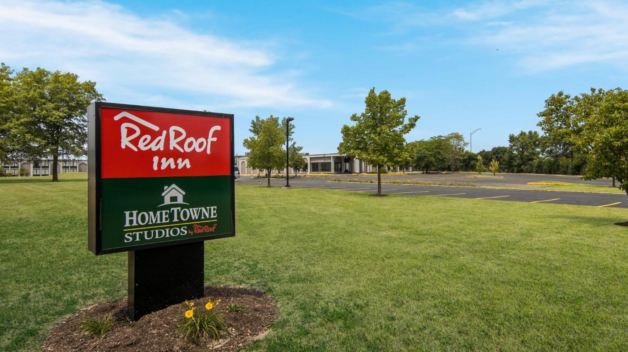 North Aurora Hometowne Studios By Red Roof And Conference Center Chicago - N Aurora Naperville מראה חיצוני תמונה
